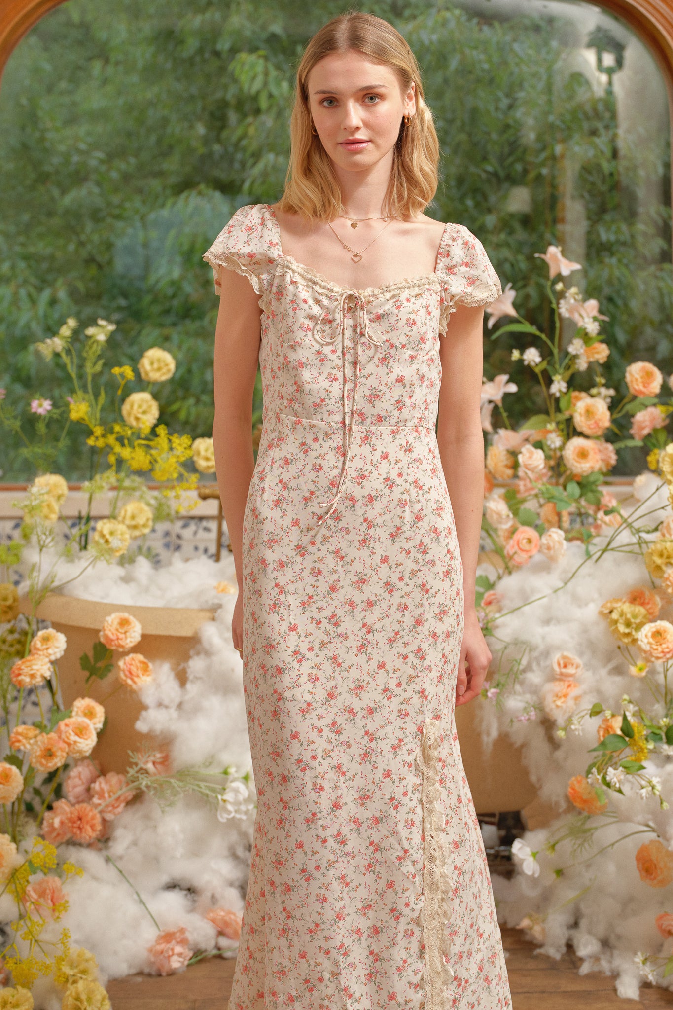 Lace-Trimmed Romantic Bloom Dress (2S-2M-2L)