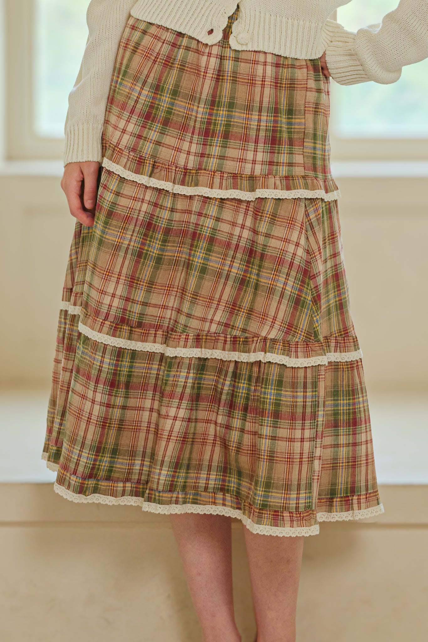 RP2572 - Lace-Trimmed Plaid Skirt (2S-2M-2L)