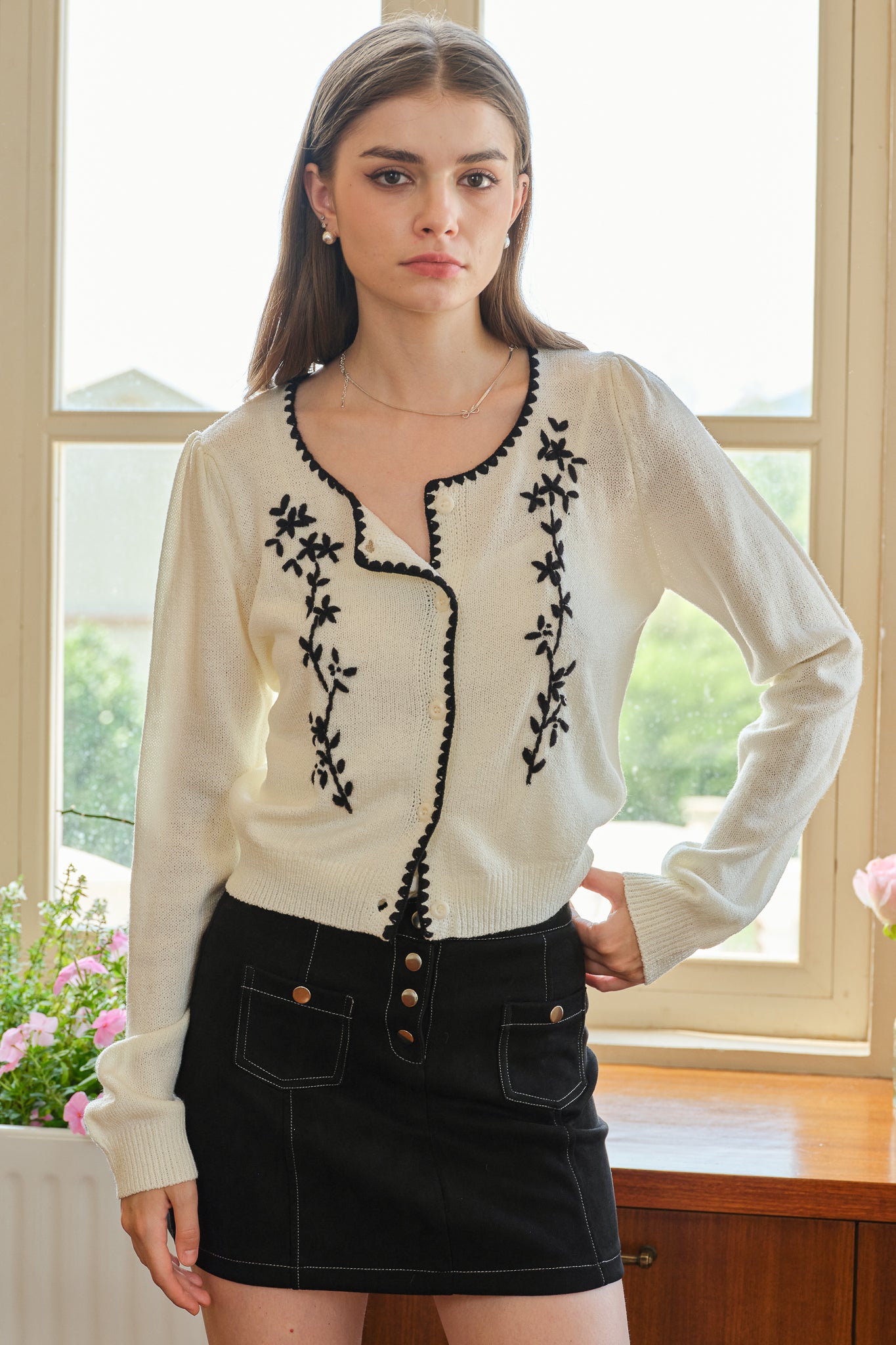 Embroidered Floral Cardigan with Contrast Trim (2S-2M-2L)