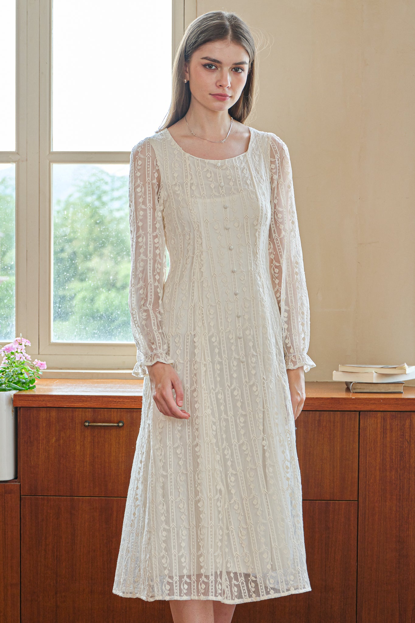 Embroidered Lace Ivory Dress (2S-2M-2L)