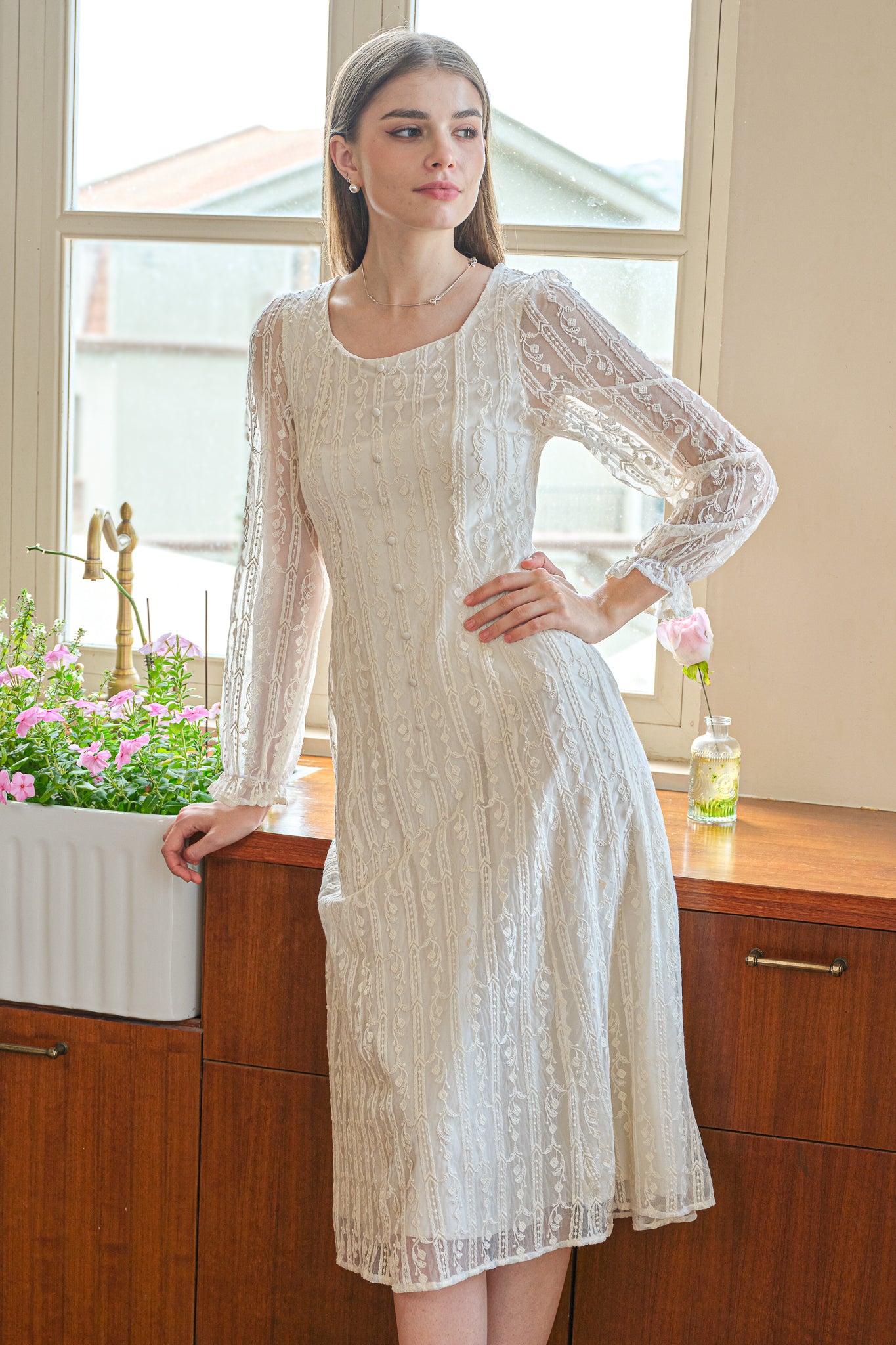 Embroidered Lace Ivory Dress (2S-2M-2L)