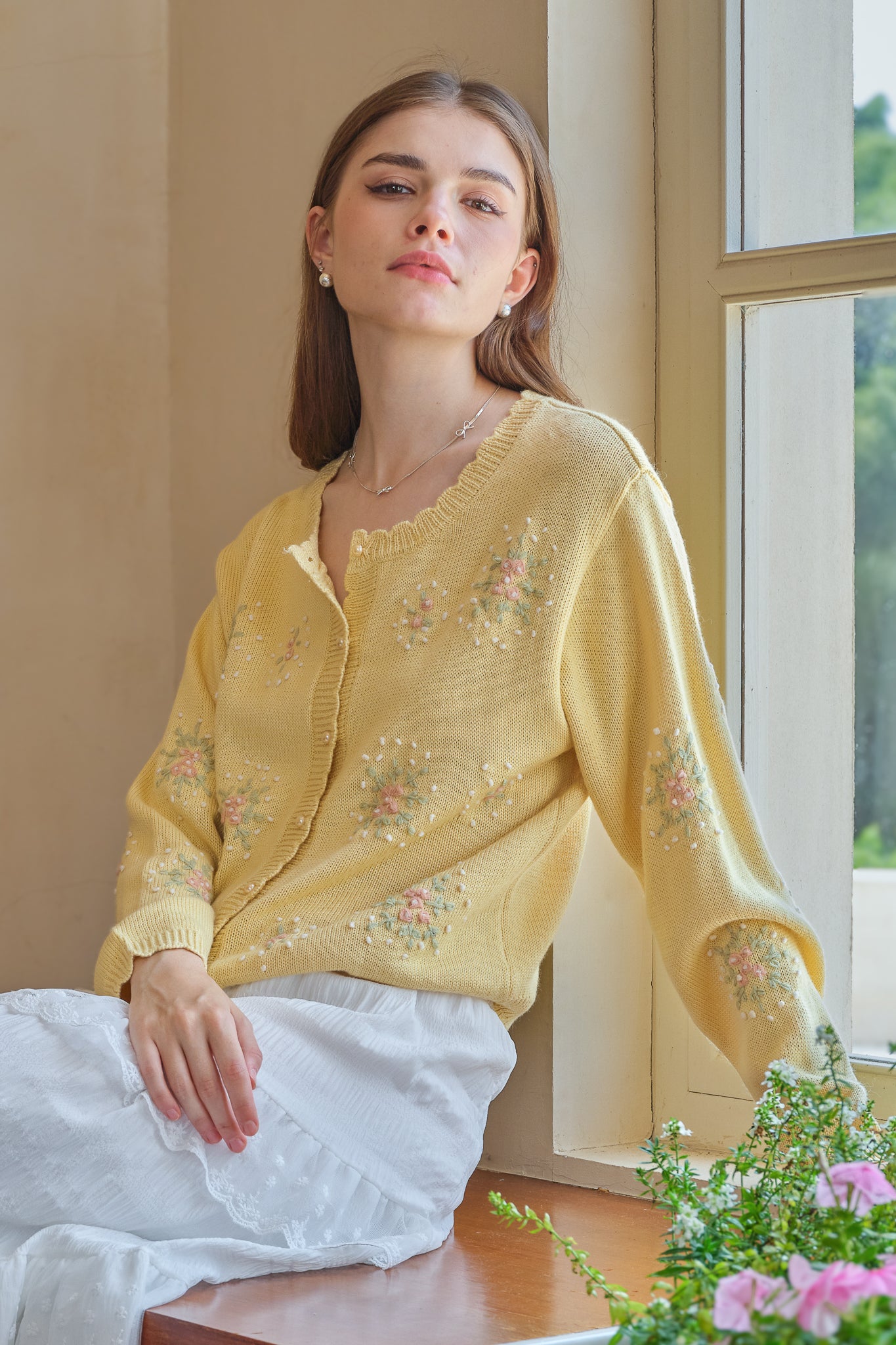 RP2554 - Scalloped Hem Cardigan with Floral Embroidery (2S-2M-2L)