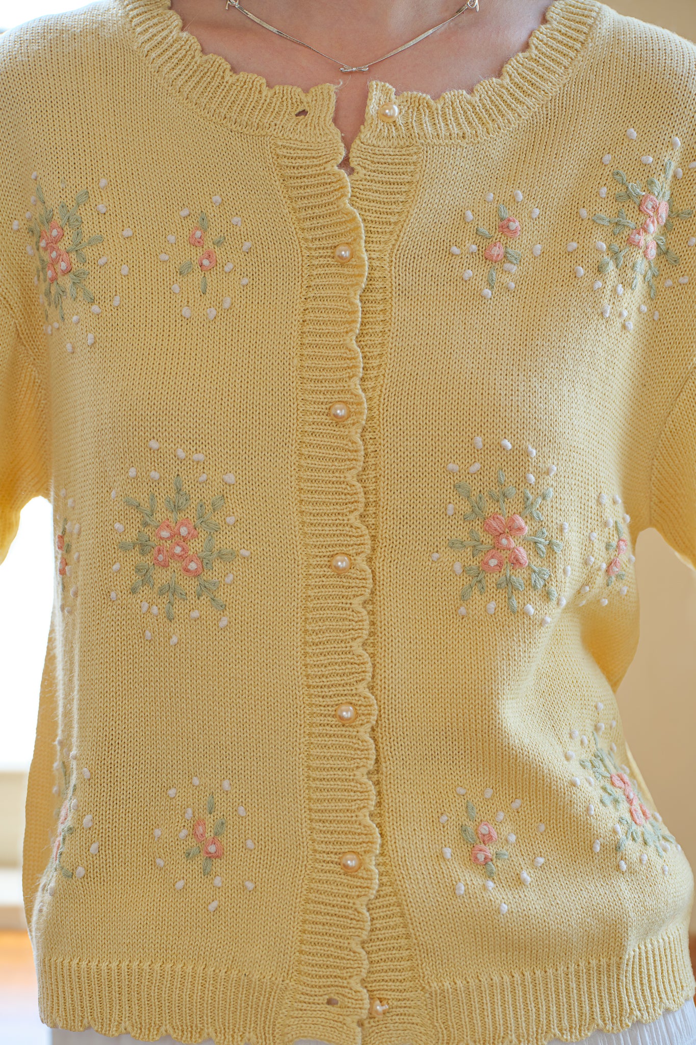 RP2554 - Scalloped Hem Cardigan with Floral Embroidery (2S-2M-2L)