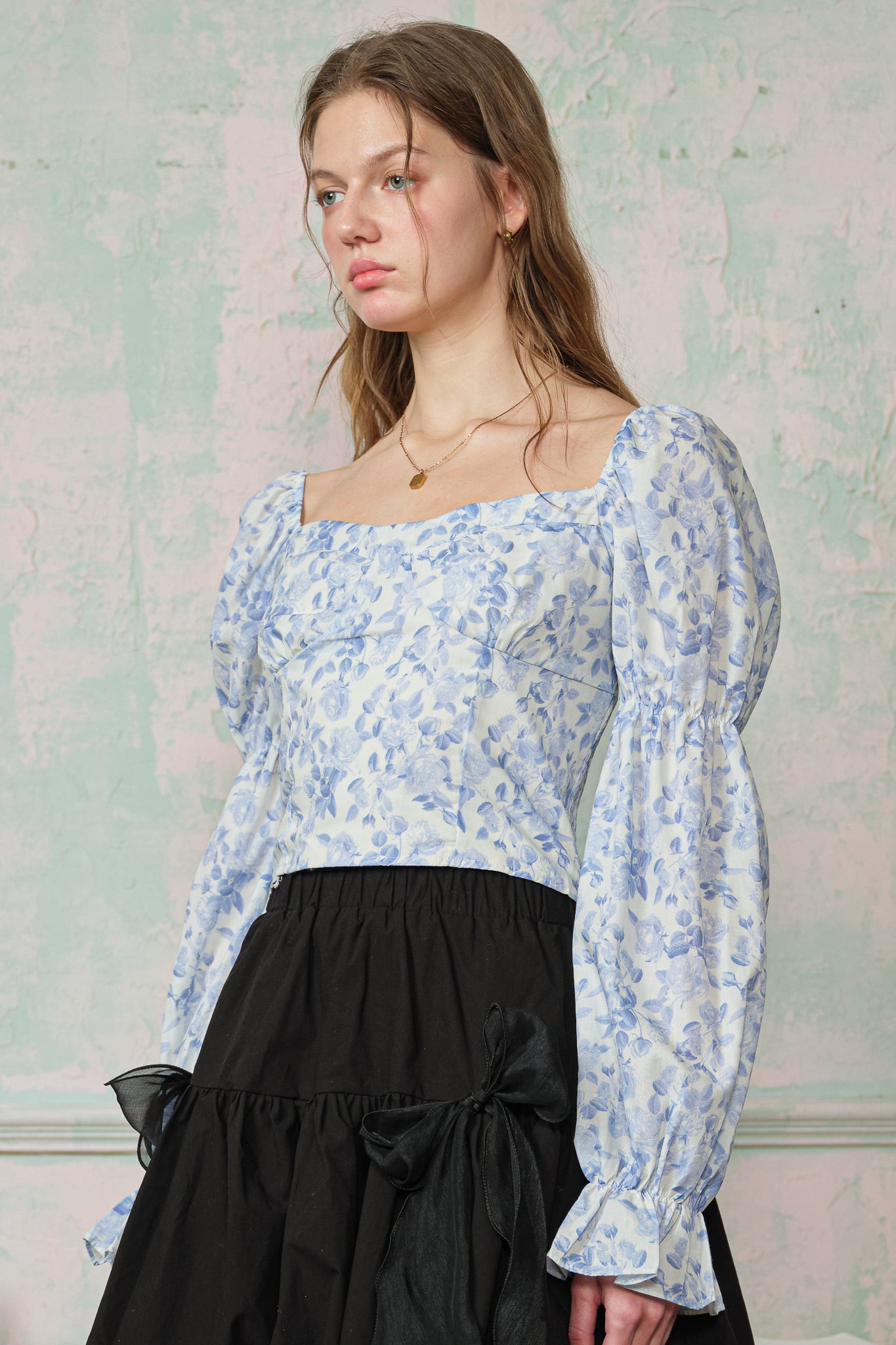 RP2853 - Wisteria Toile Puff Sleeve Blouse (2S-2M-2L)